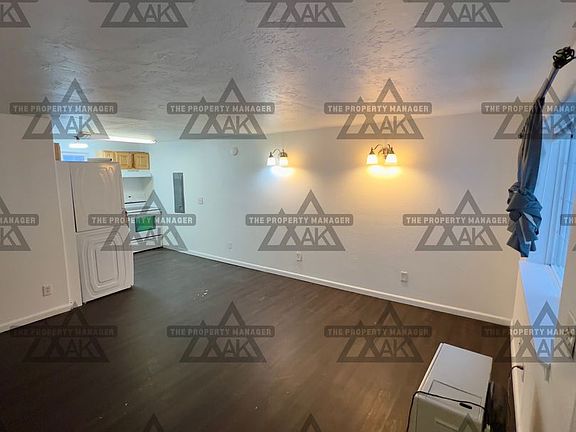4th image of 298 W 5th Ave #3