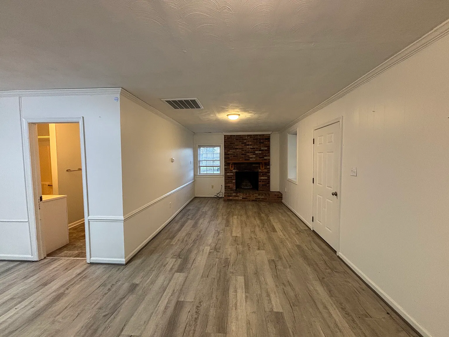 3 bed, 1200 sqft, $925 — Photo 4