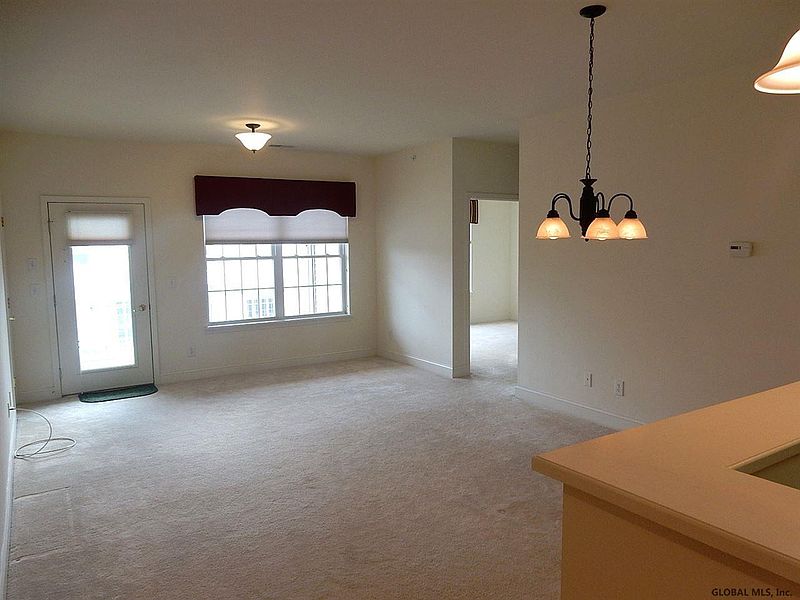 2nd image of 206 N RIDGE