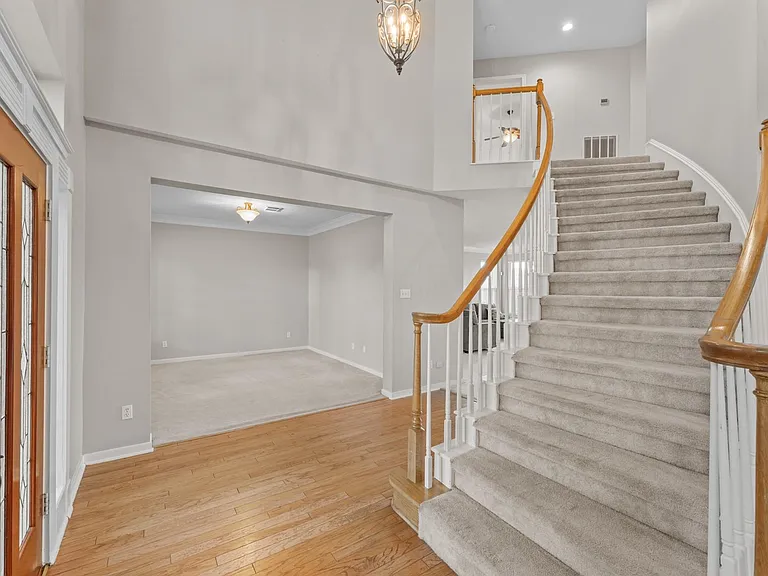 1602 Seminole St — Photo 3