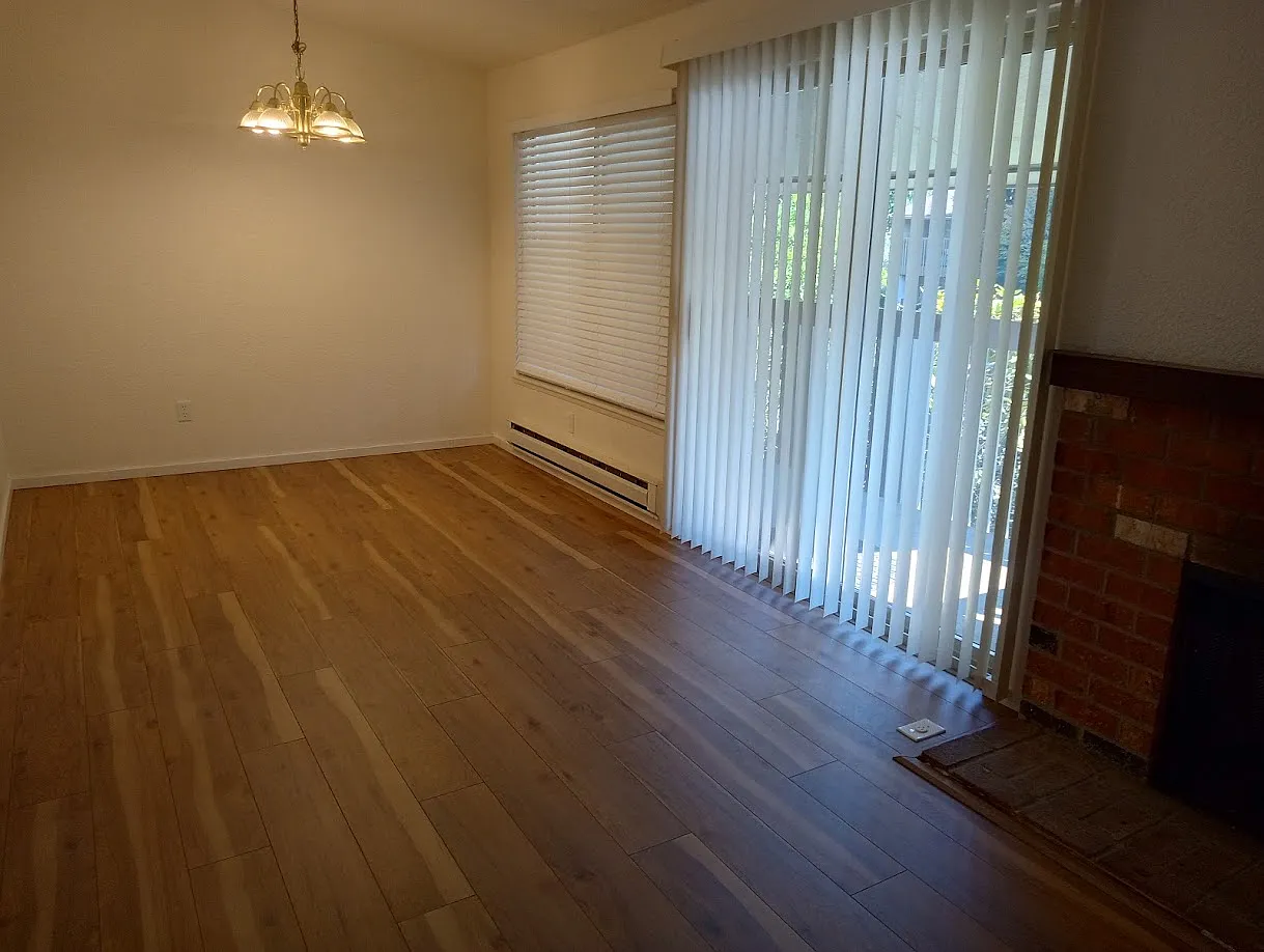 2 bed, 832 sqft, $2,025 — Photo 2