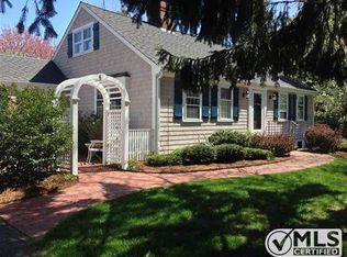 60 River View Ln, Centerville, MA 02632