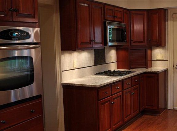 4th image of 1025 Marshall Ave