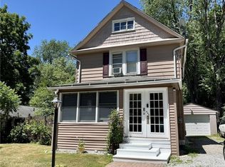 842 Springdale Dr, Akron, OH 44310