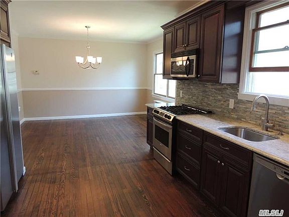 5th image of 26 Beechwood St