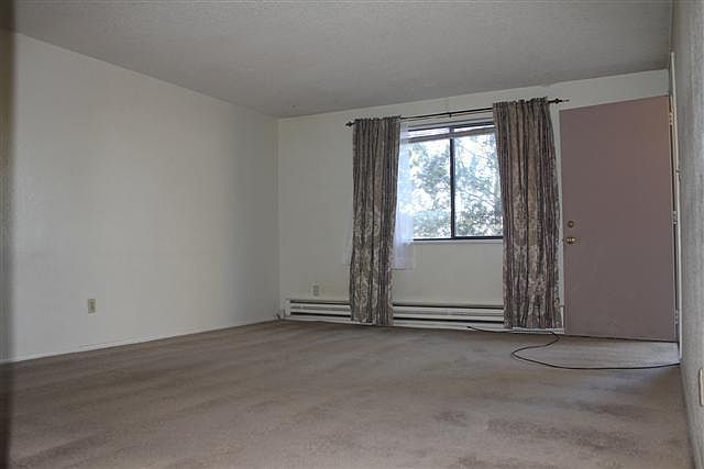 2nd image of 2145 Marigold St APT 5