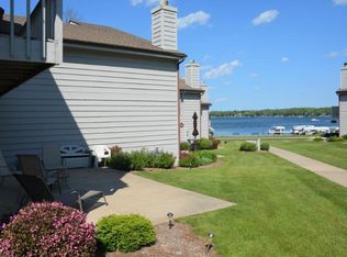 1601 Westbank Cir, Delavan, WI 53115