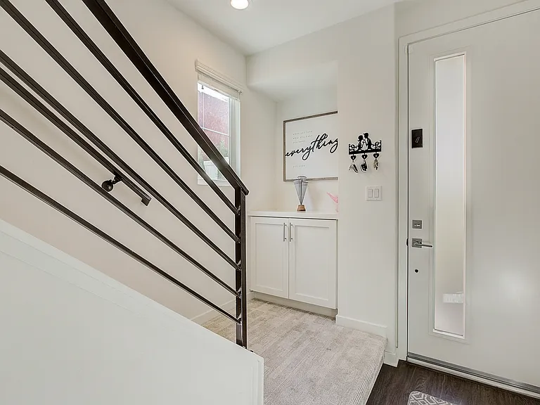 749 Talbot Ln — Photo 8