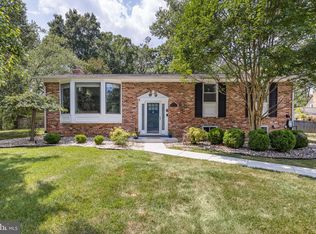 8704 Sudbury Pl, Alexandria, VA 22309