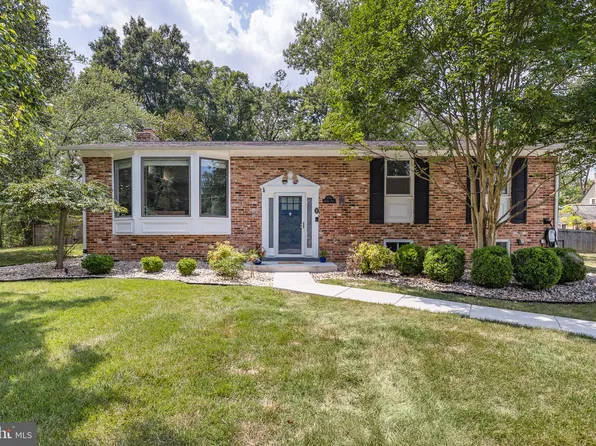 8704 Sudbury Pl, Alexandria, VA 22309