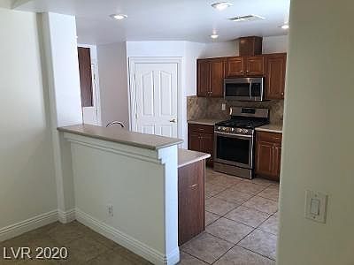 4th image of 9312 Buttercup Ct