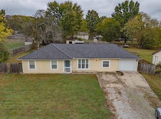 17405 S Benton Dr, Belton, MO 64012