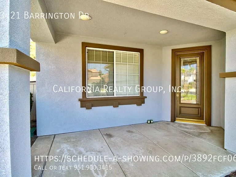 33421 Barrington Dr — Photo 5