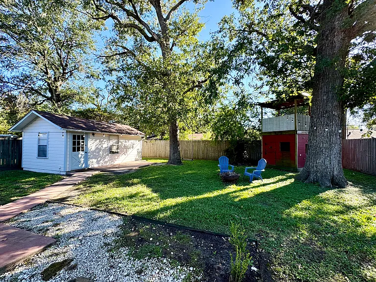 2311 Stonecrest Dr — Photo 15