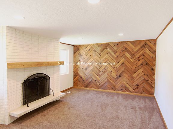 4 Front Room_06212022