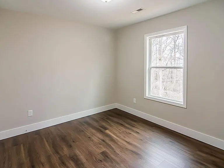 54 Creekside Ln — Photo 15