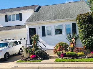 2578 Island Channel Rd, Seaford, NY 11783