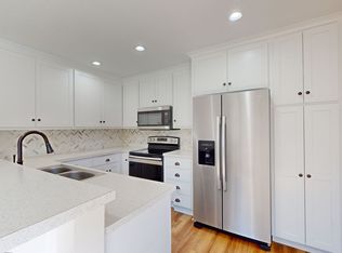 11851 Ridgeway Dr, Saint Joseph, MO 64505