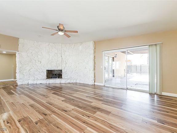 5th image of 4846 Sorrento St
