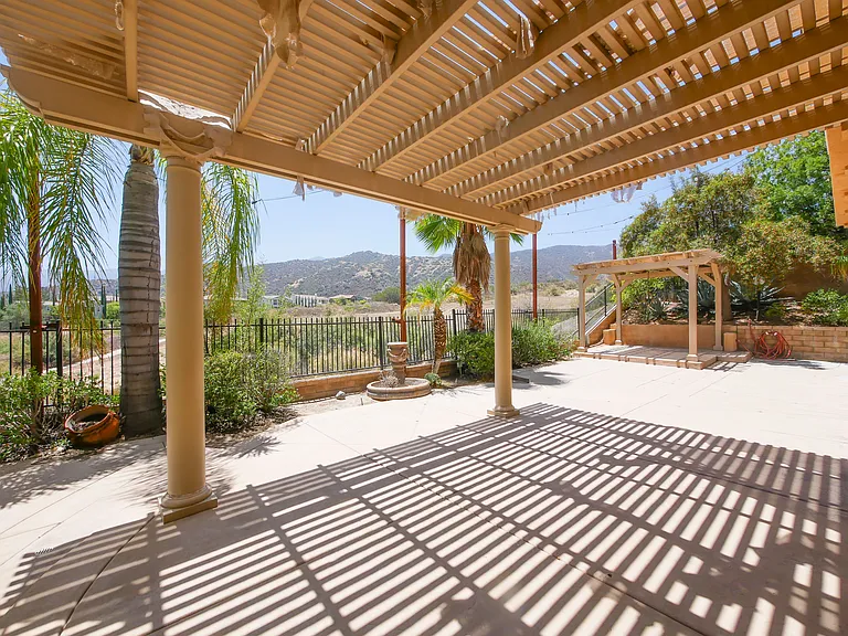 8203 Soft Winds Dr — Photo 22