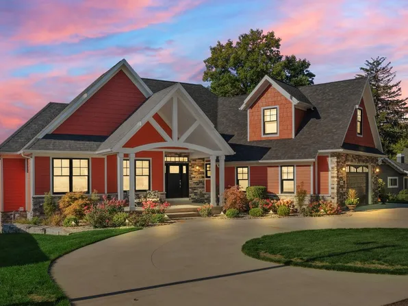 20801 N Lake Dr, Walkerton, IN 46574