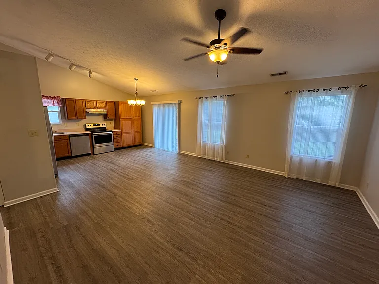 6947 Raritan Dr — Photo 7