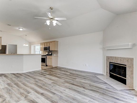 4th image of 3324 Lake Hill Ln