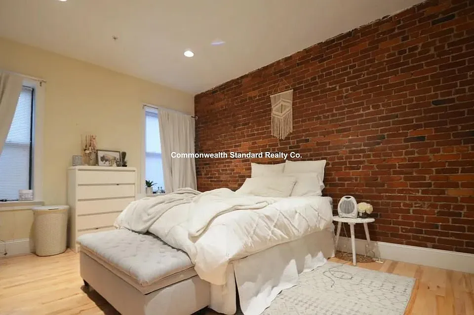1203 Beacon St #7