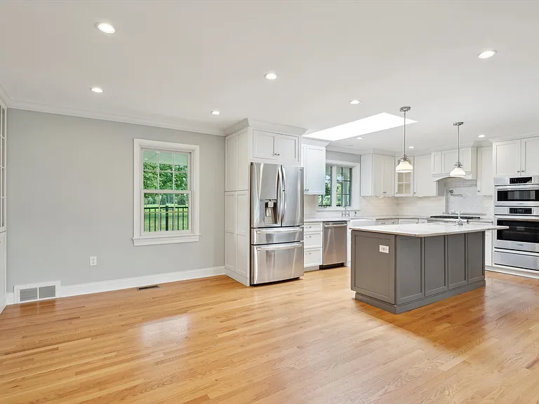 432 Webb Rd — Photo 7