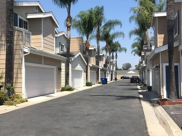 17726 Kinzie St Unit 38, Northridge, CA 91325