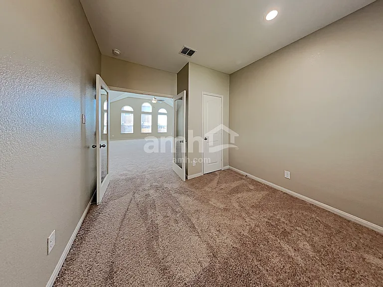 12887 Shoreline Dr — Photo 9