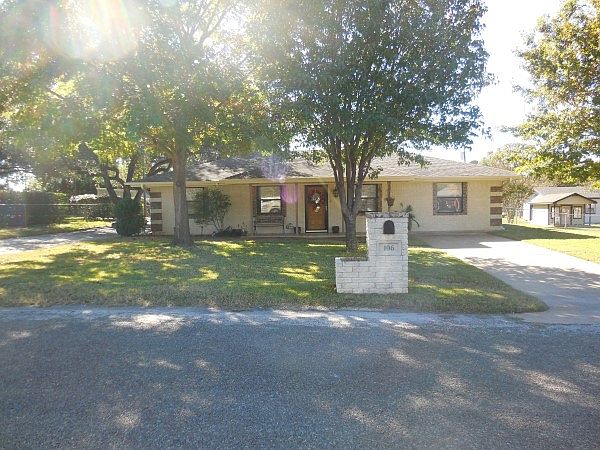 1st image of 106 Birch Dr