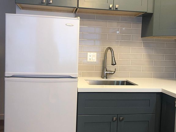 3rd image of 331 Judah St APT 8