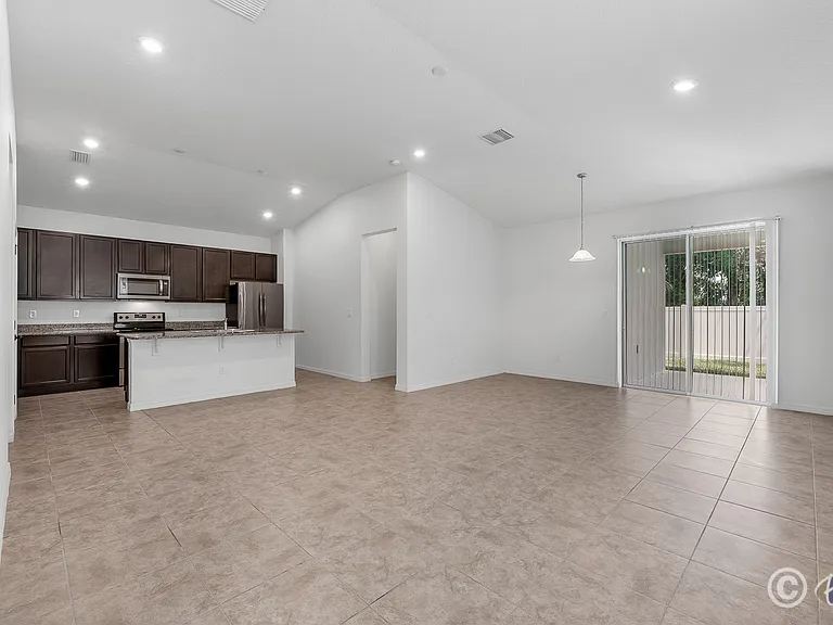 7608 Sunshine Bridge Ave — Photo 3
