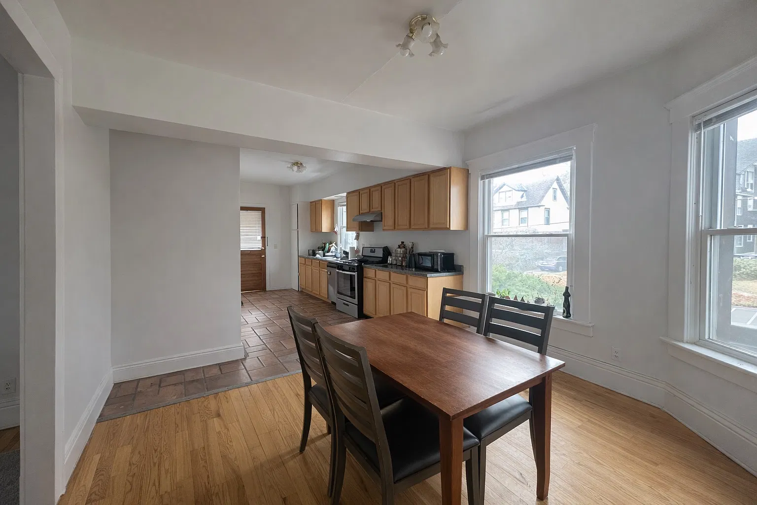 6 bed, $6,400 — Photo 4