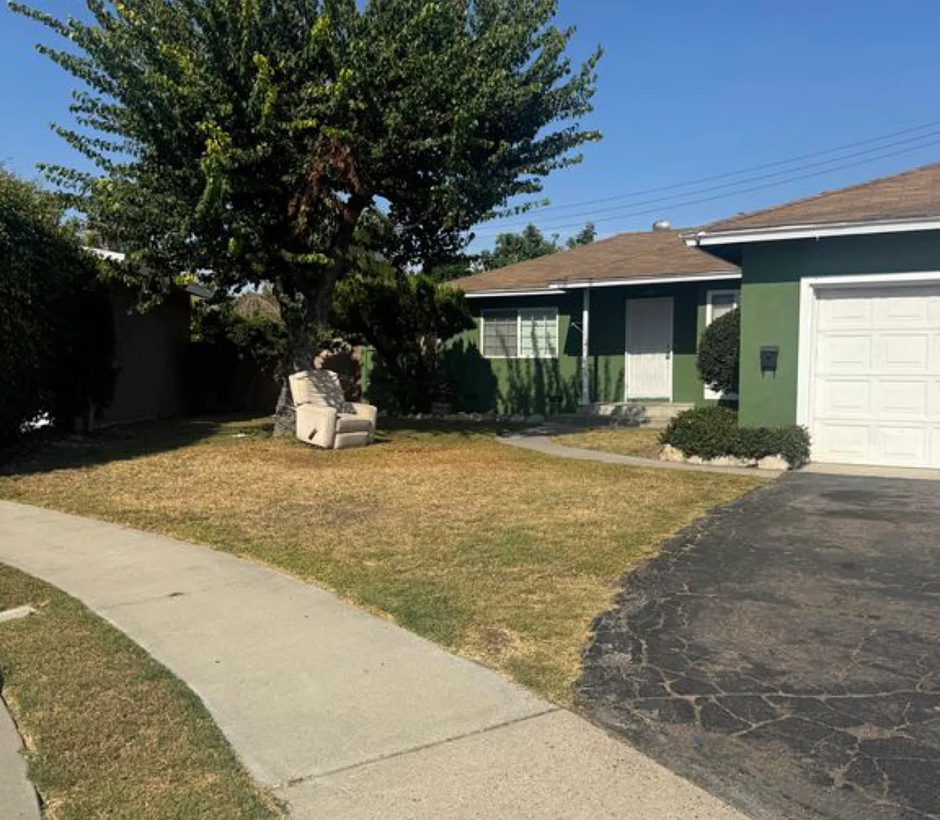 3 bed, 1032 sqft, $3,450 — Photo 1