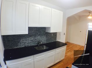 2111 23rd Rd, Astoria, NY 11105