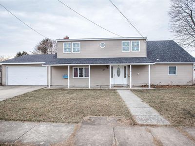 17 N Emerson Ave, Copiague, NY, 11726