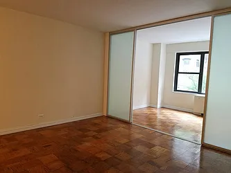 Rented by Manhattan Apartment Organization