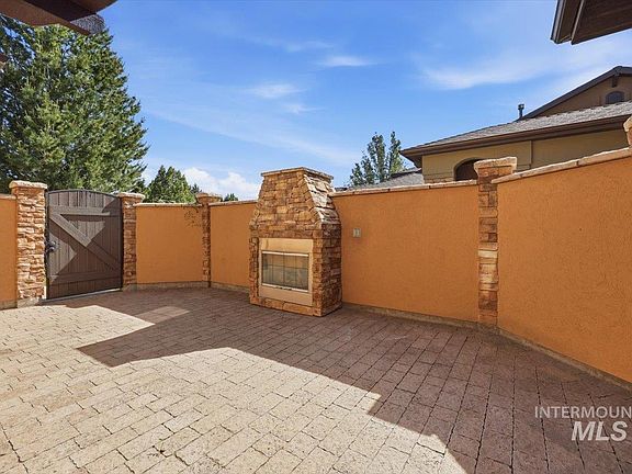 3rd image of 129 E Cholla Hills St