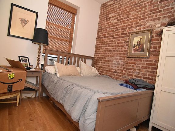 5th image of 76 Pinehurst Ave APT 5