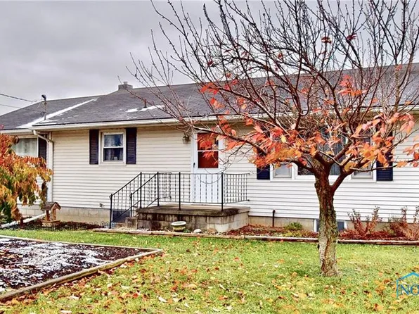 13113 Bishop Rd, Bowling Green, OH 43402