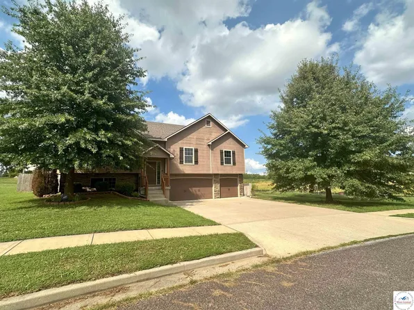 804 Charles St, Knob Noster, MO 65336