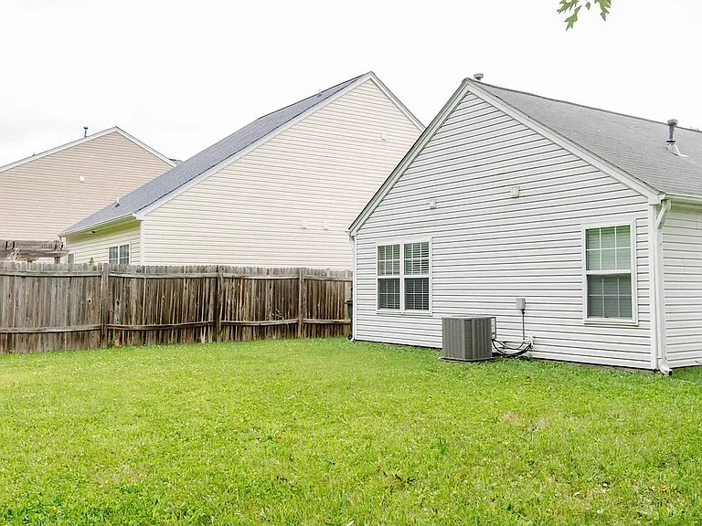 221 Adefield Ln — Photo 13