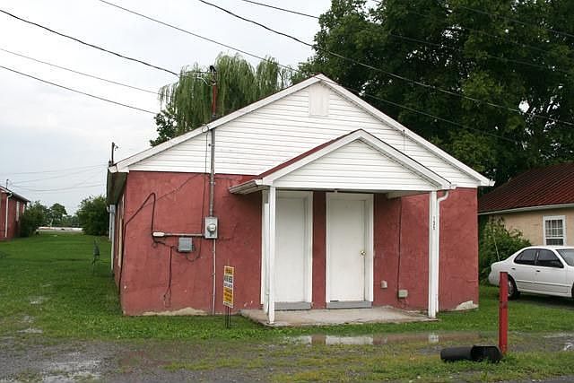 1st image of 135 Chockley St