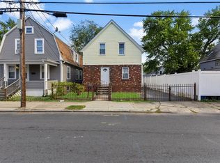 246 Montgomery Ave, Cranston, RI 02905
