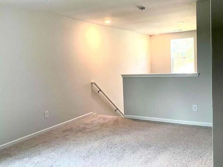 351 Matuskovic Dr — Photo 8