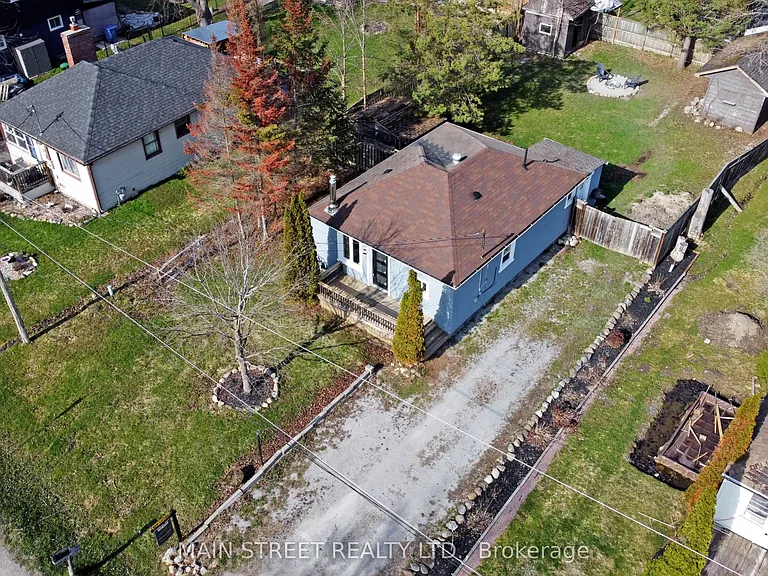 127 Woodfield Dr N — Photo 3