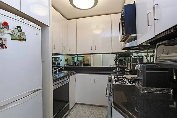 Sold by Corcoran | media 22