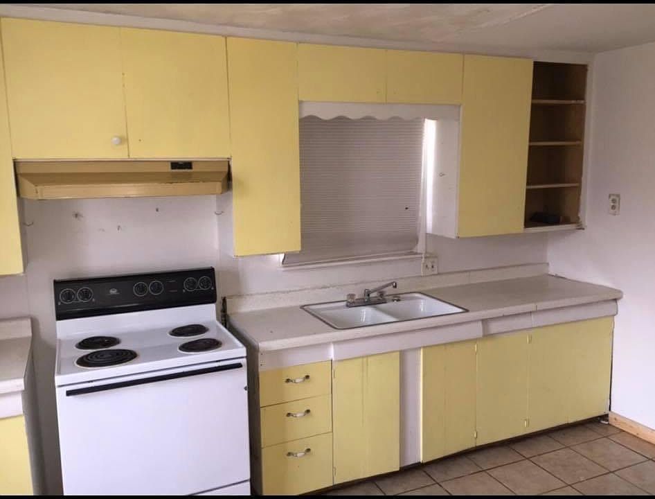 1st image of 3139 Lela Ln